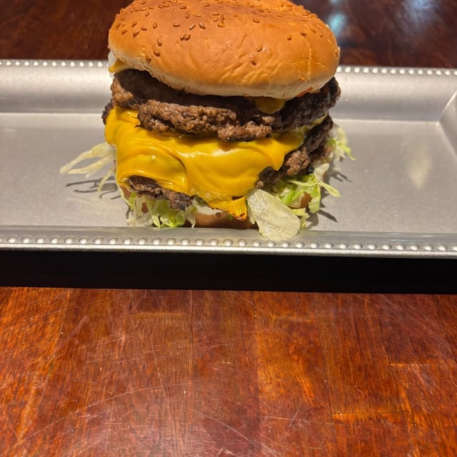 Double Cheeseburger.